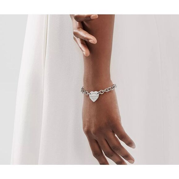 Return To Tiffany Heart Tag Chain Link Bracelet - 7” - Silver - Picture 9 of 16